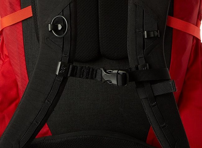 Arc'teryx Altra 65L Chest Strap